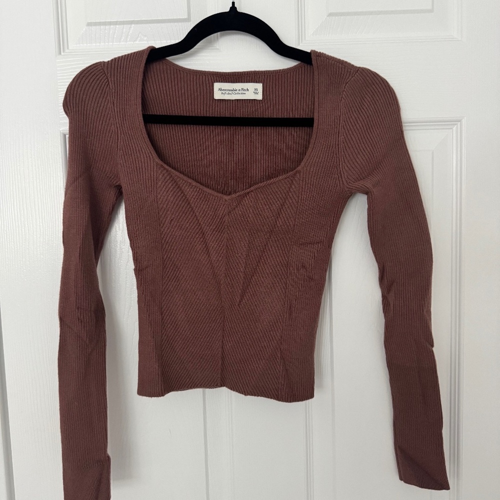 Abercrombie knit long sleeve top